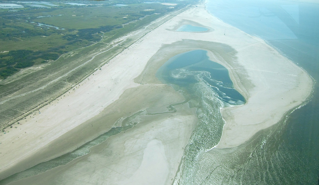 De Zandmotor: bijna al het zand dat je hier ziet is door mensen aangelegd.