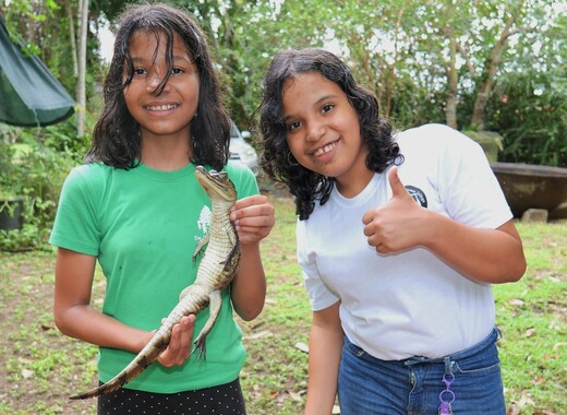 Kinderen met kaaiman 