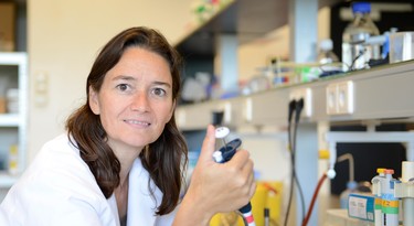 Barbara Gravendeel in het lab.